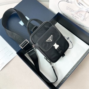 프라다 25SS 2ZH194 384 F0C1B 프라다 투톤 폰 홀더 크로스백 11.5x17x4.5cm