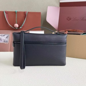 로로피아나 Extra Pouch L29