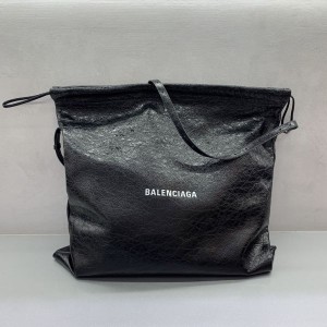 발렌시아가 Large Shopping Bag 8116082ABH61160 L46.9 x H45.9 x W1cm