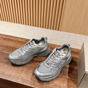 GOLDEN GOOSE 남녀 공용 라이트스타 GWF00724